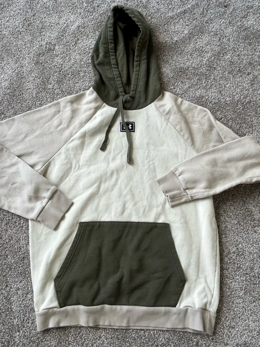 Under Armour Men’s Two-Tone Olive & Cream Crewneck Hoodie